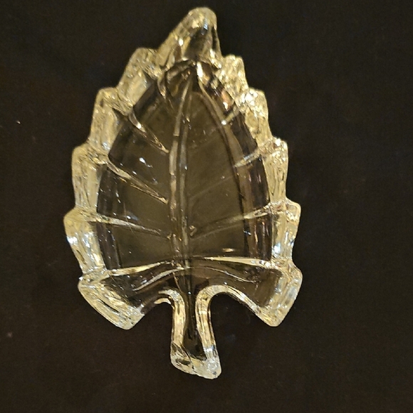Other - Gray Glass Leaf Art Sculpture